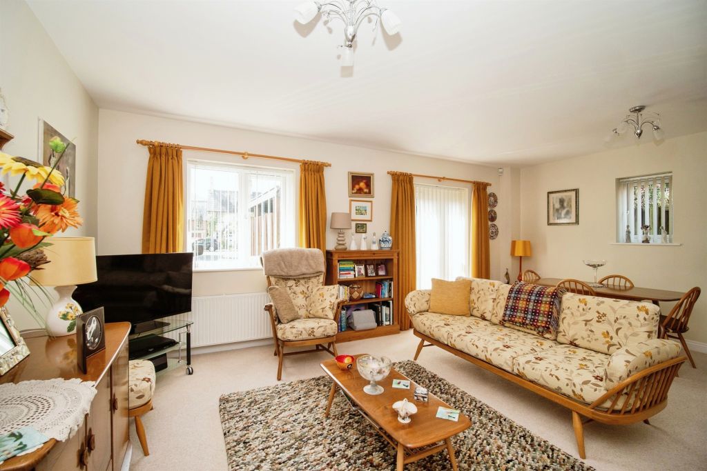 Property photo 2 of 14