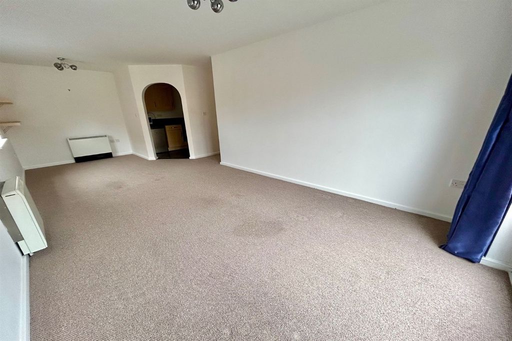 Property photo 3 of 13 Living/Dining Room