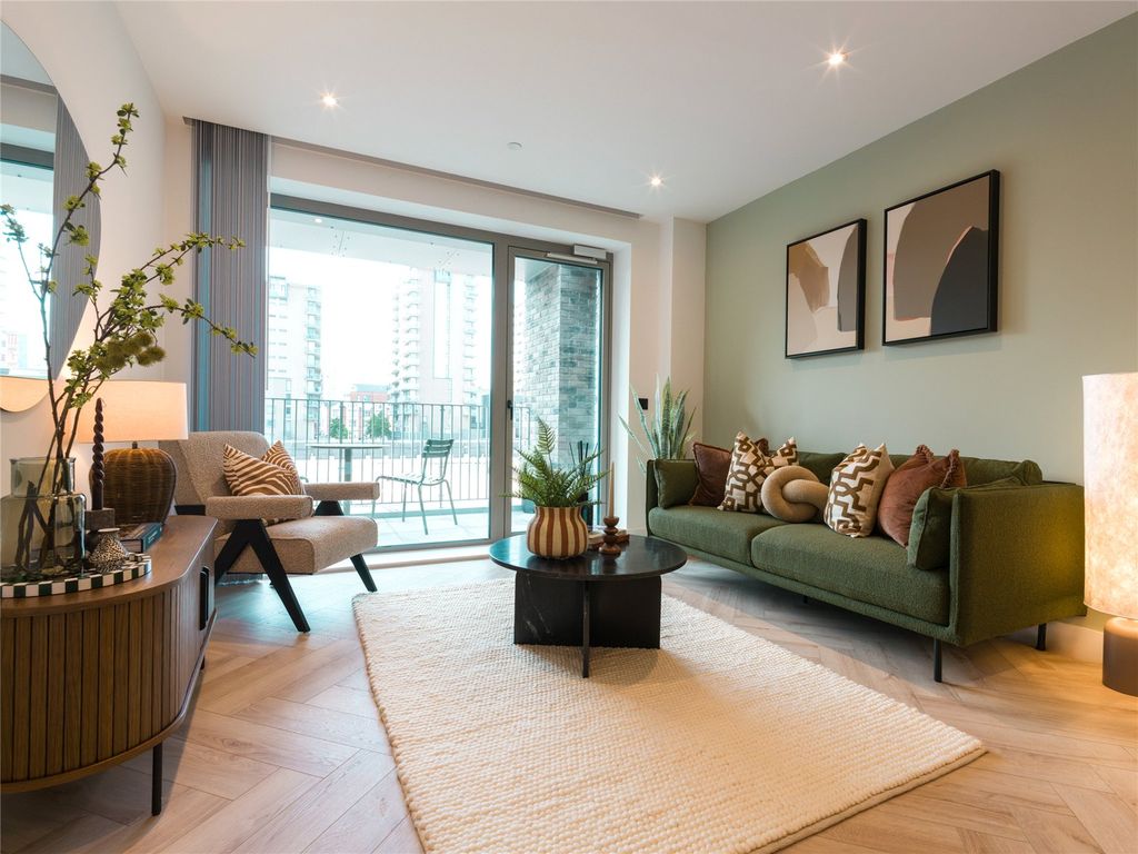 Property photo 1 of 18 Bankside