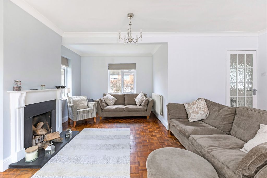 Property photo 2 of 14 Picture No. 18