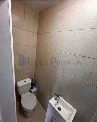 Property photo 3 of 4