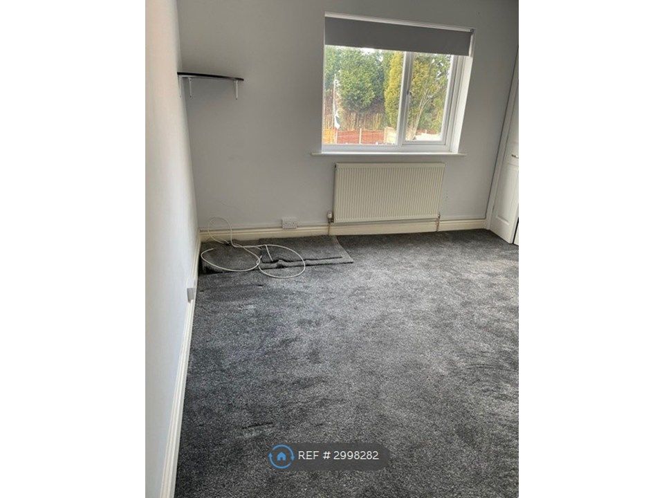 Property photo 2 of 35