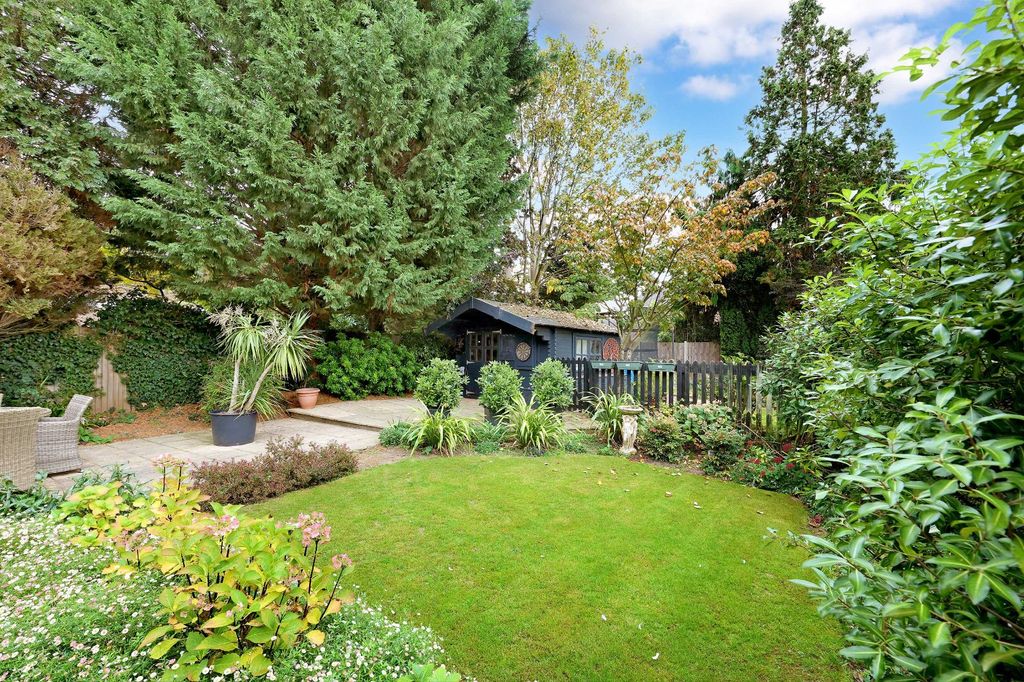 Additional image 23 of 6 bed detached house for saleSeeleys Close, Beaconsfield, Buckinghamshire HP9