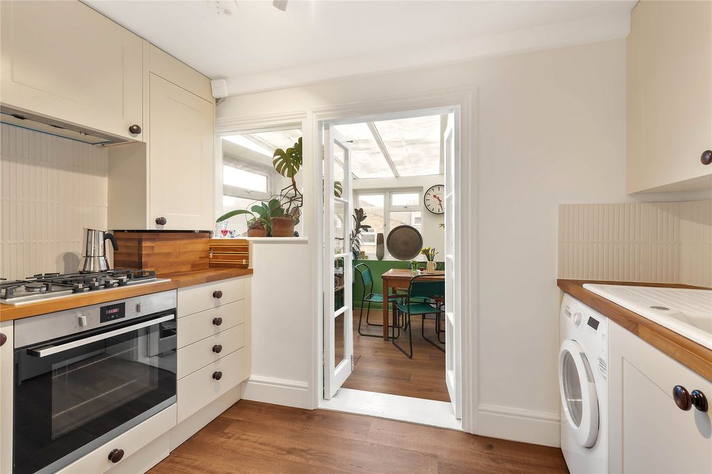 Property photo 3 of 8 Picture No. 04