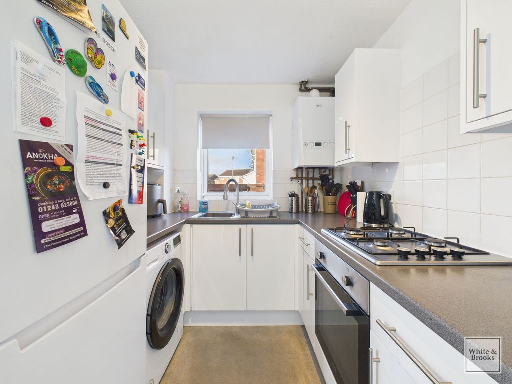 Property photo 2 of 16 Kitchen