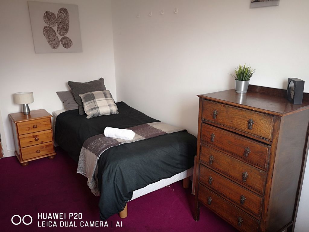 Property photo 1 of 2