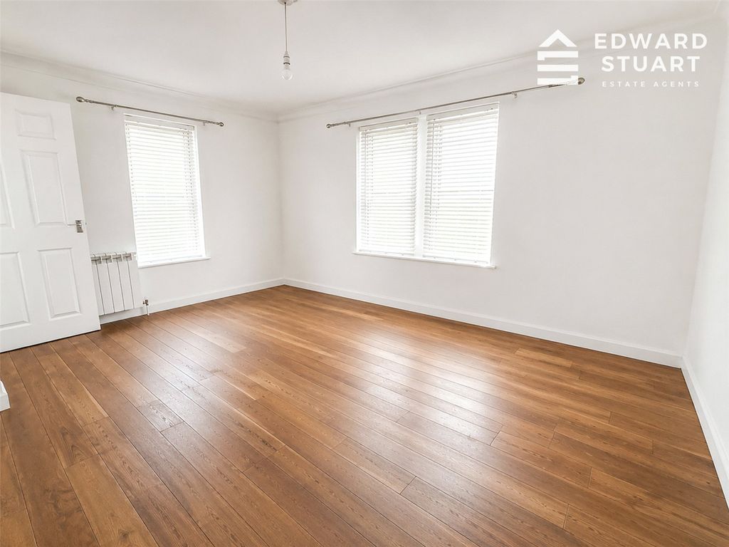 Property photo 2 of 9 Picture No. 11