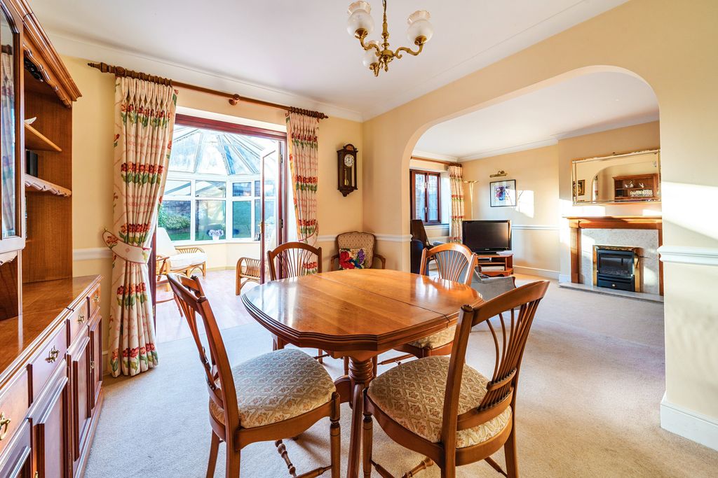 Property photo 3 of 19 Dining Room