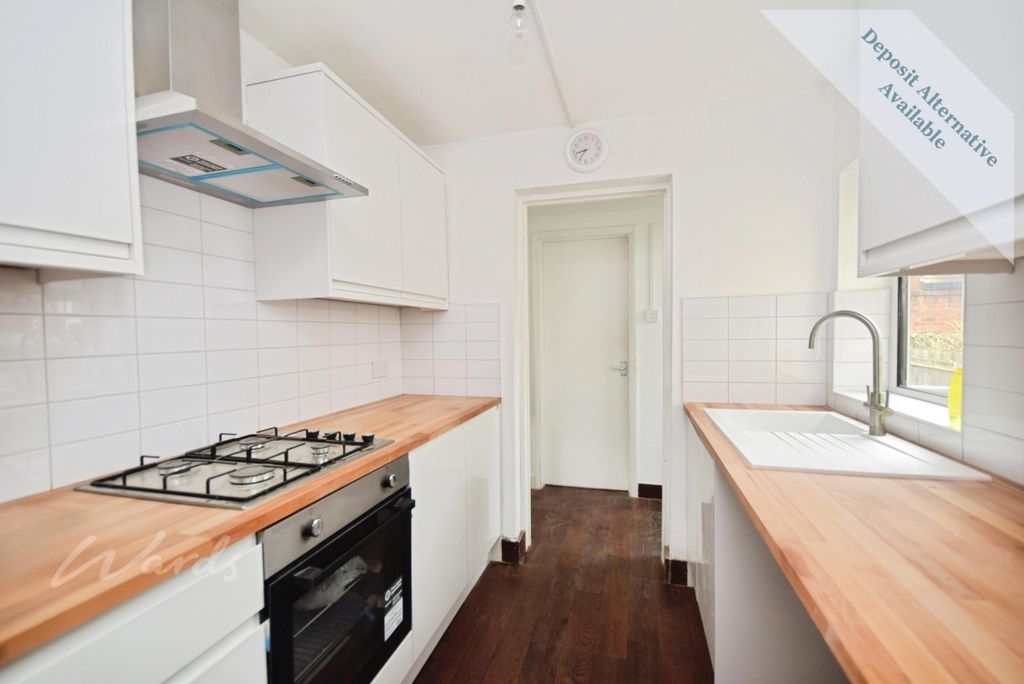 Property photo 2 of 12 Kitchen