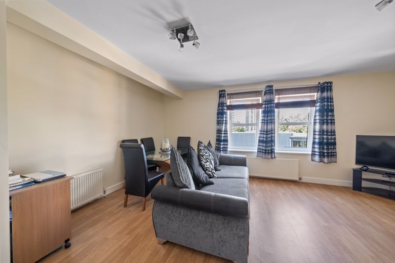 Property photo 3 of 11 Photo 7