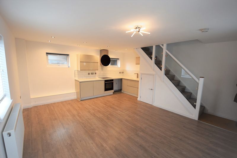 Property photo 2 of 6 Photo 5