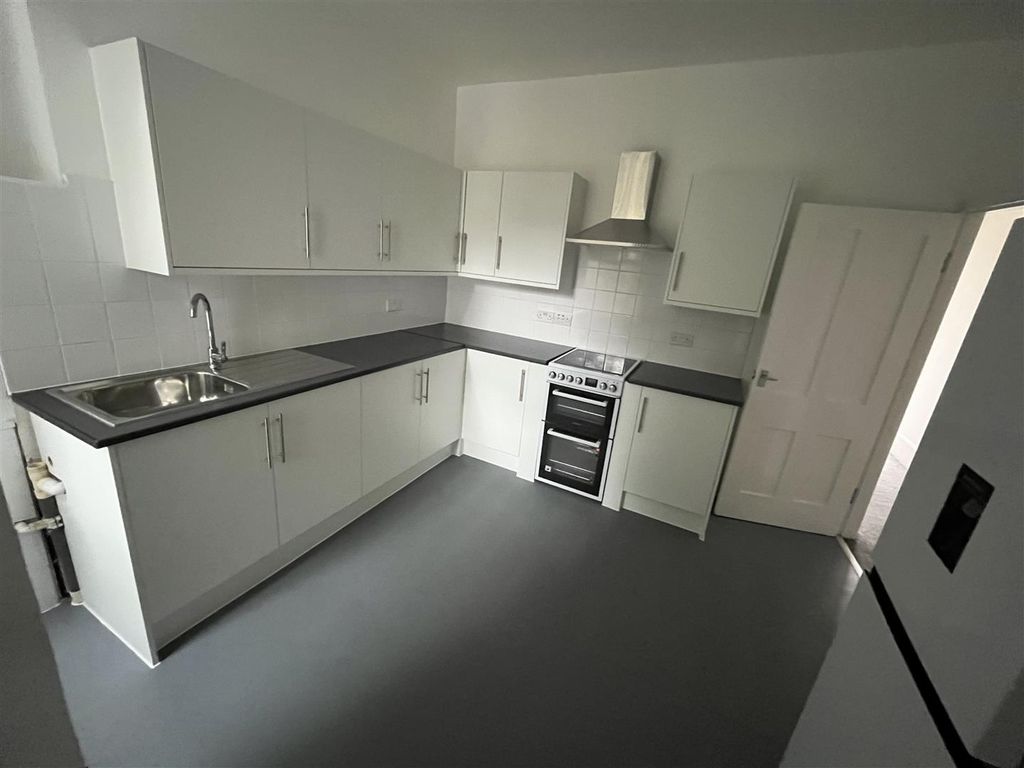 Property photo 3 of 11 Third Image