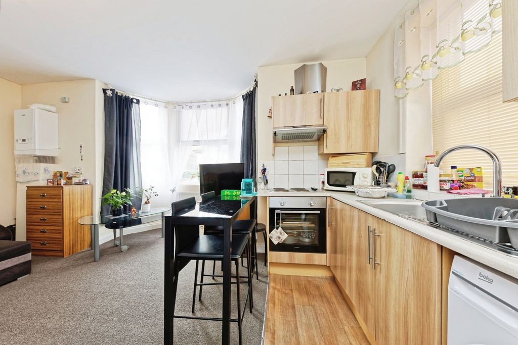 Property photo 2 of 18 Pbox-Img.Jpg