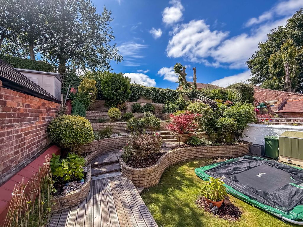 Property photo 3 of 31