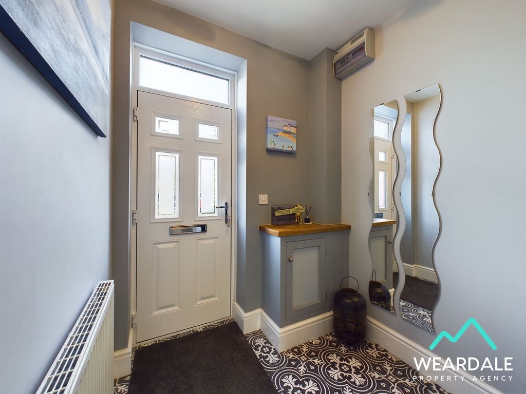 Property photo 3 of 43