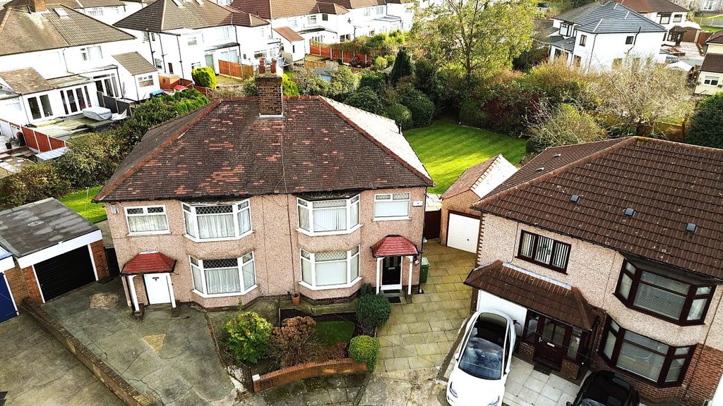 Property photo 1 of 28