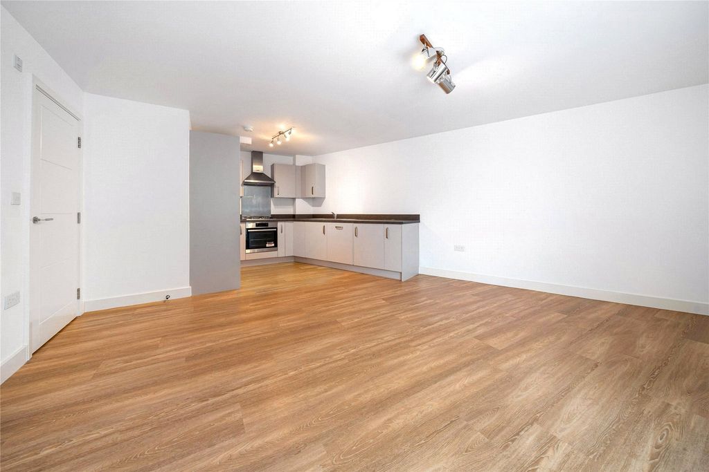 Property photo 2 of 10 Picture No. 03