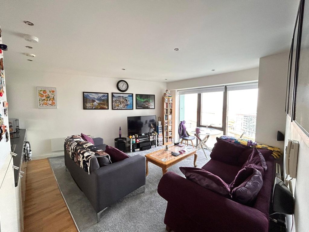 Property photo 3 of 16 Picture No. 07