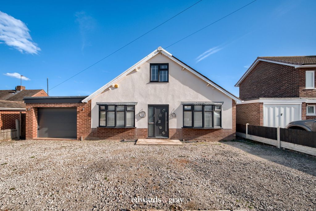 Property photo 2 of 33