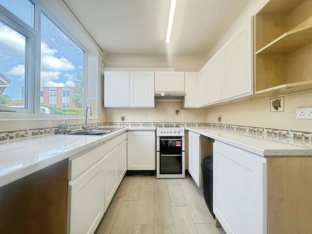Property photo 3 of 13 Kitchen