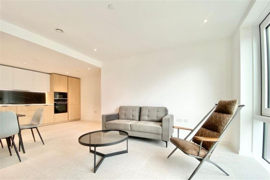 Property photo 1 of 13 (Main)