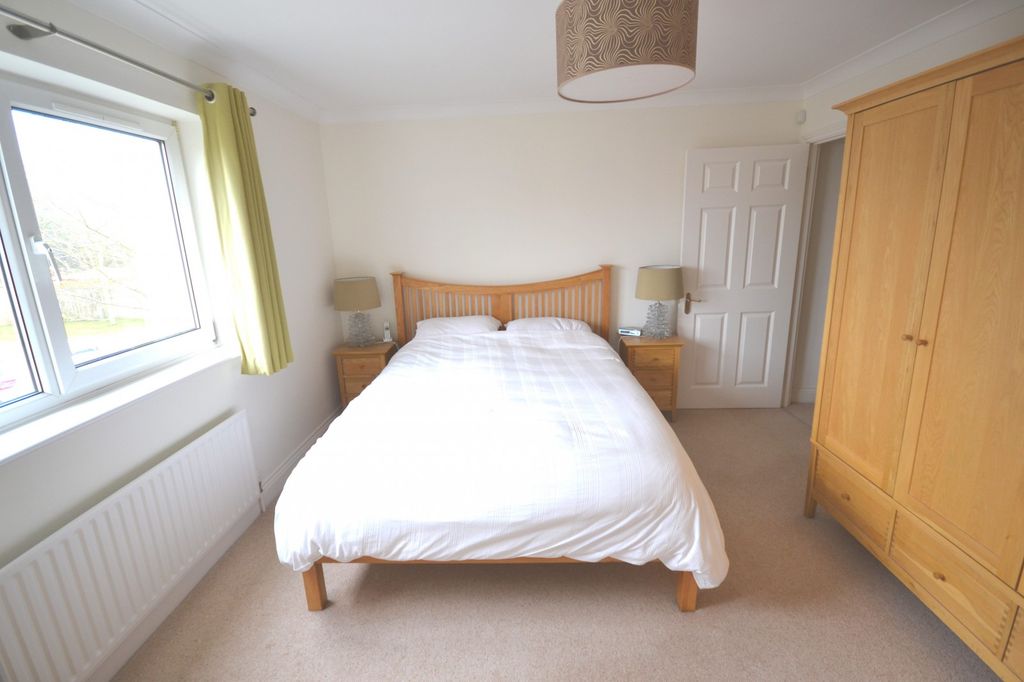 Property photo 3 of 7 Master Bedroom