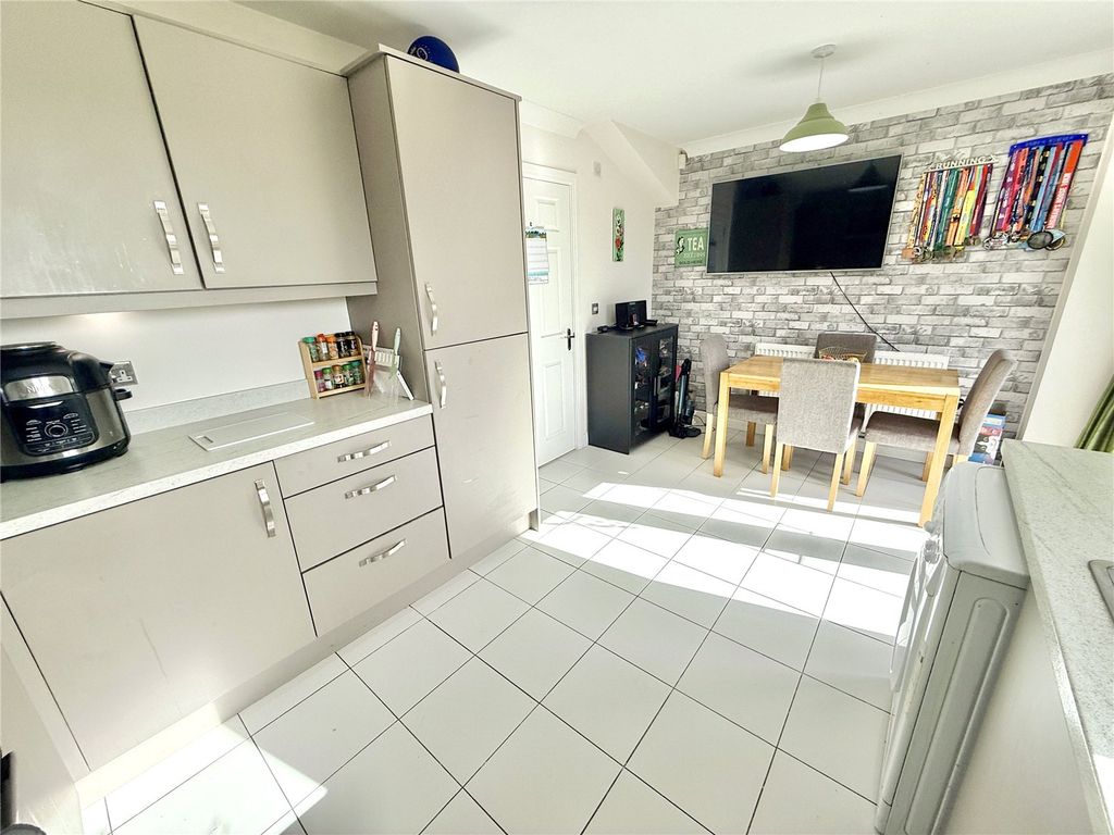 Property photo 3 of 17 Picture No. 05