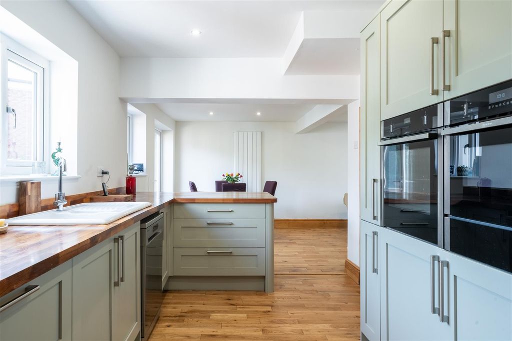 Property photo 3 of 31 Open Plan Living_-11.Jpg