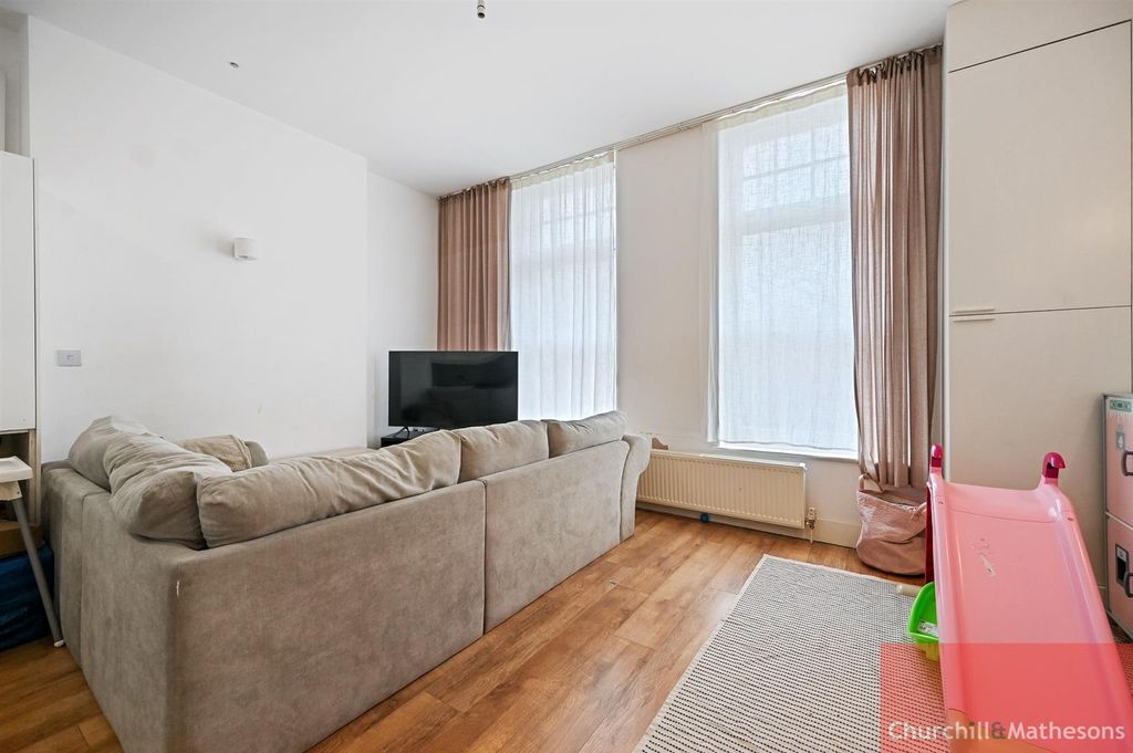 Property photo 2 of 7