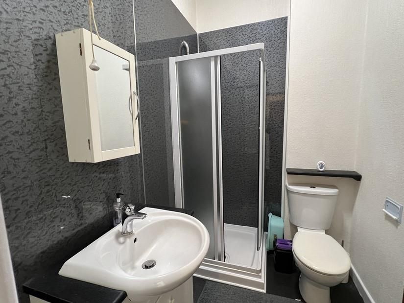 Property photo 3 of 5 Photos Flat 1, 4 Gros (3).Jpg