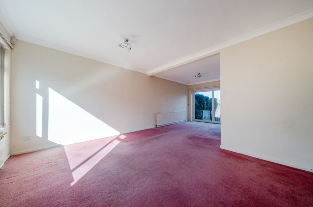Property photo 3 of 21 1257126 (2)