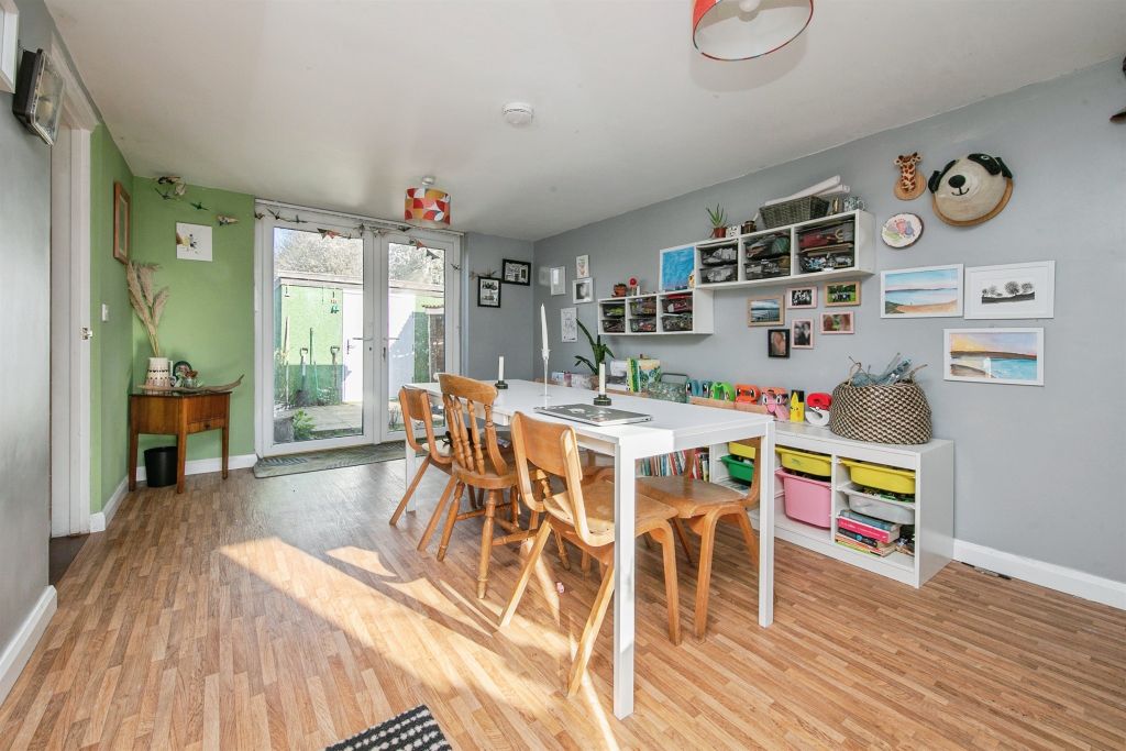 Property photo 3 of 15