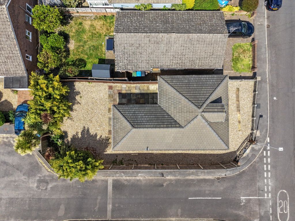 Property photo 2 of 22