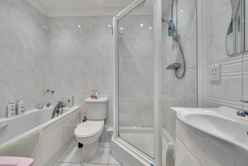 Additional image 6 of 3 bed penthouse for saleThe Ridgeway, Enfield EN2