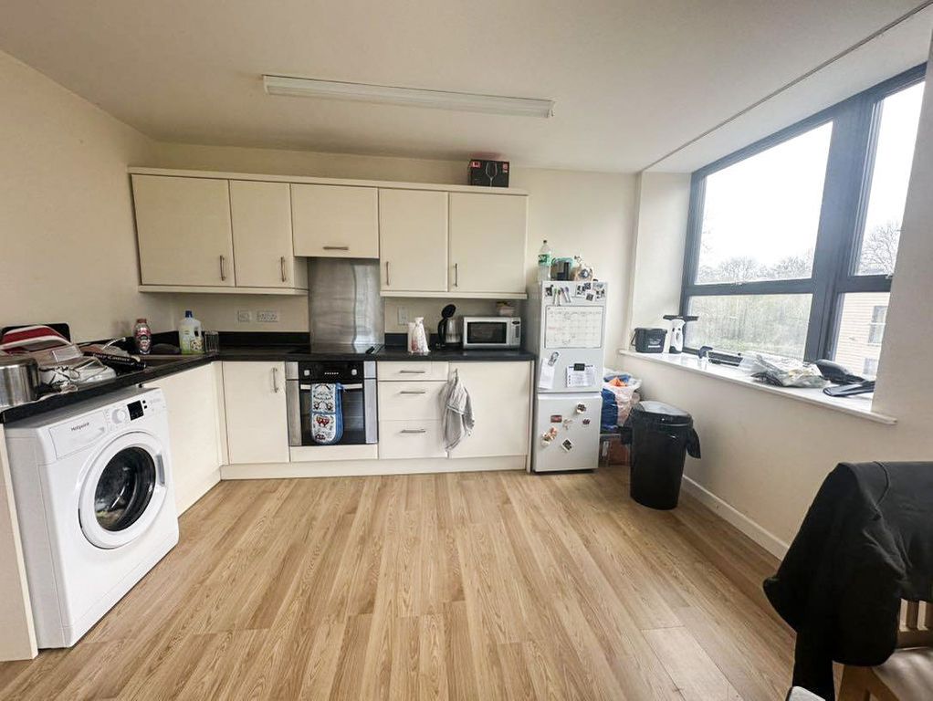 Property photo 1 of 6 Photo 8