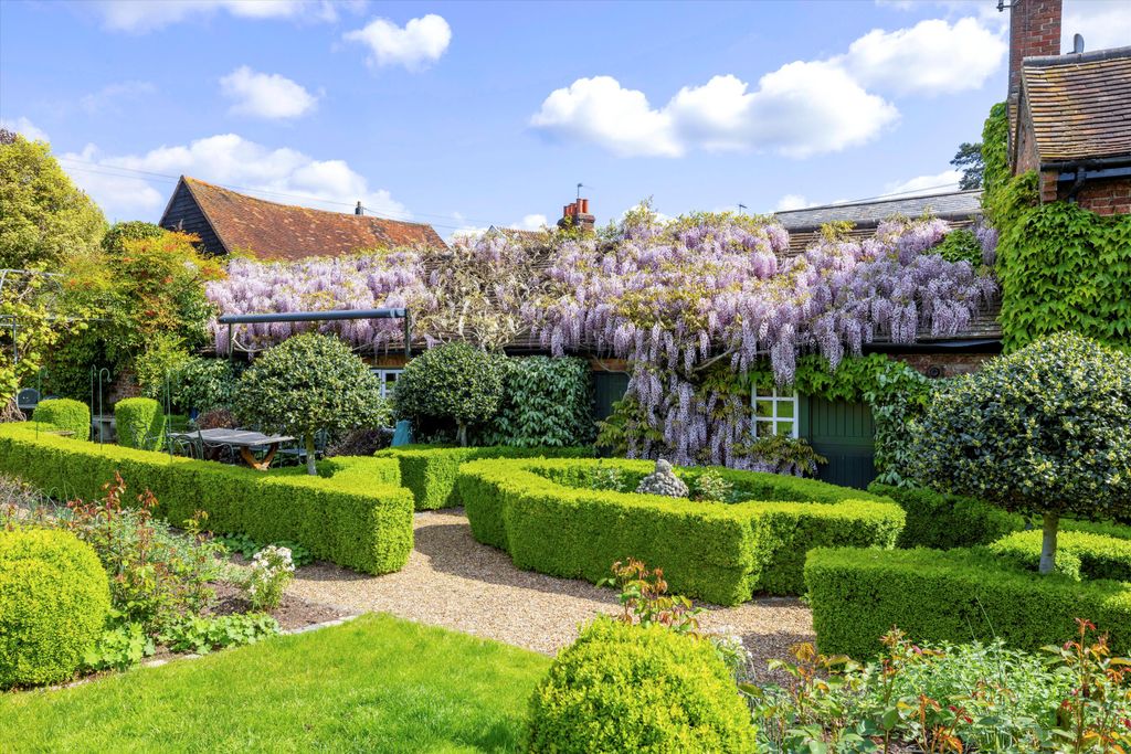 Property photo 3 of 21 Image