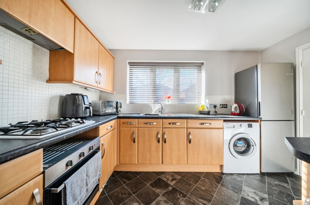Property photo 3 of 25 1420967-19-69A5A7A13Ed88