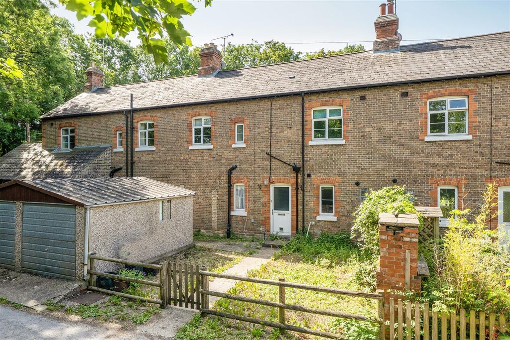 Property photo 1 of 15 2 Fordington Farm Cottages