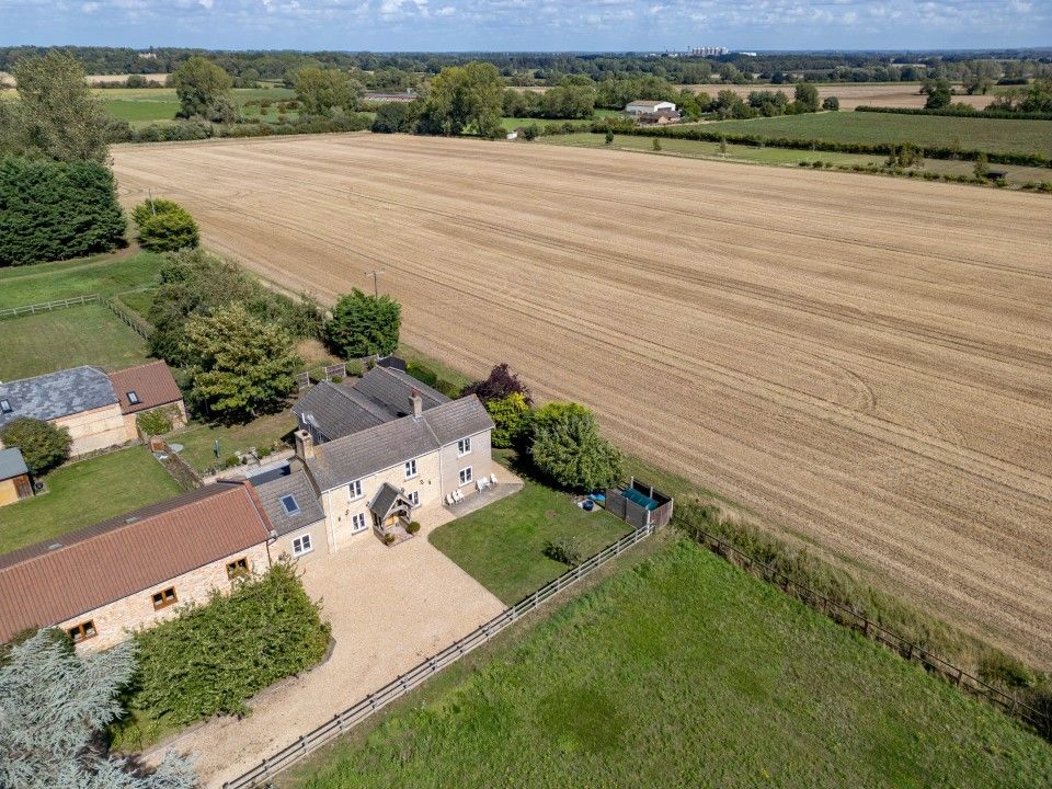 Property photo 2 of 30
