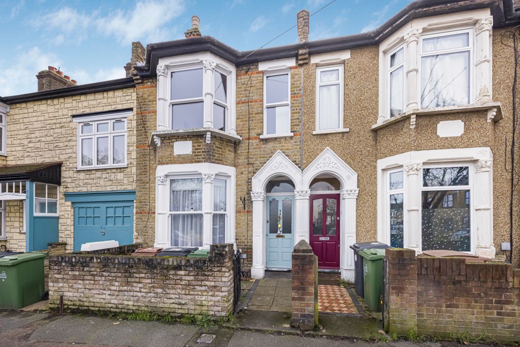 Property photo 1 of 16 Front