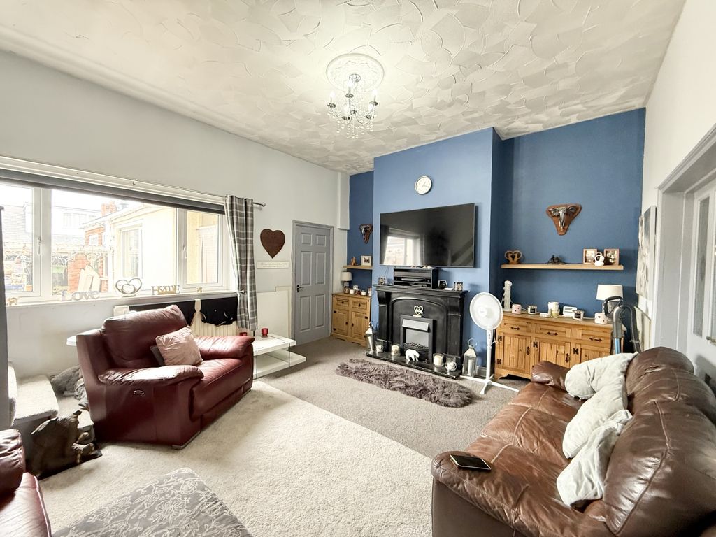 Property photo 2 of 11 Img_7096