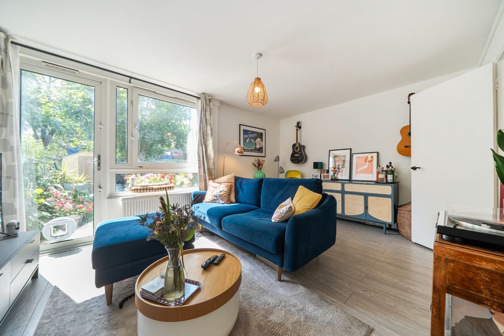 Property photo 1 of 14 3887802