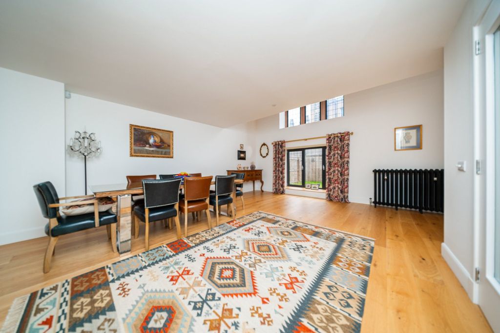 Property photo 2 of 33 Picture 2