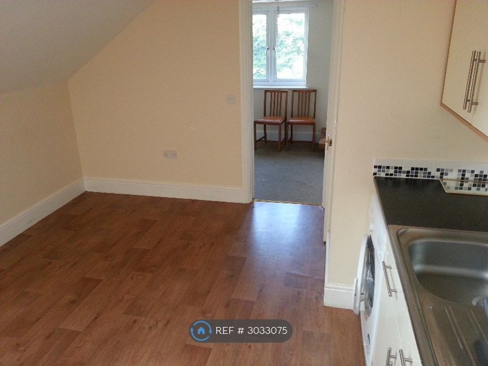 Property photo 3 of 4 Lounge
