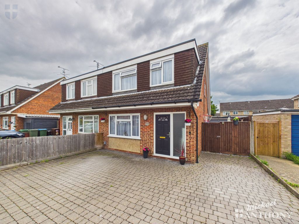 Property photo 1 of 16 Cam03852G0-Pr0655-Still019