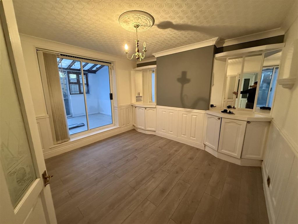 Property photo 1 of 18 Tempimage2Zni65.Jpg