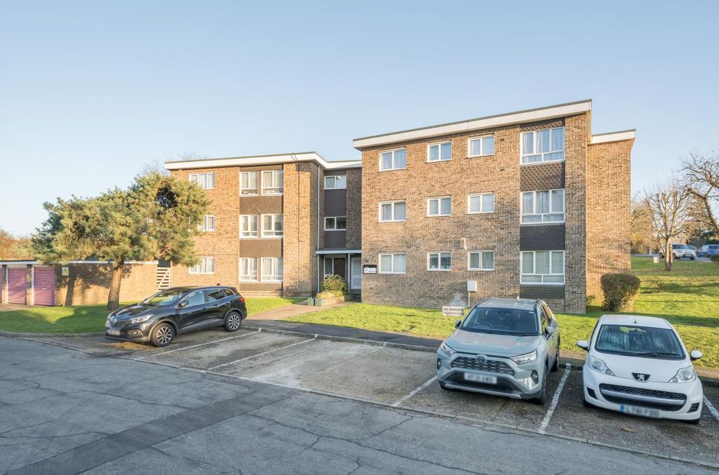 Property photo 1 of 8 Davidson Frost-Wellings, Dfw, Kimblewick, Watford,