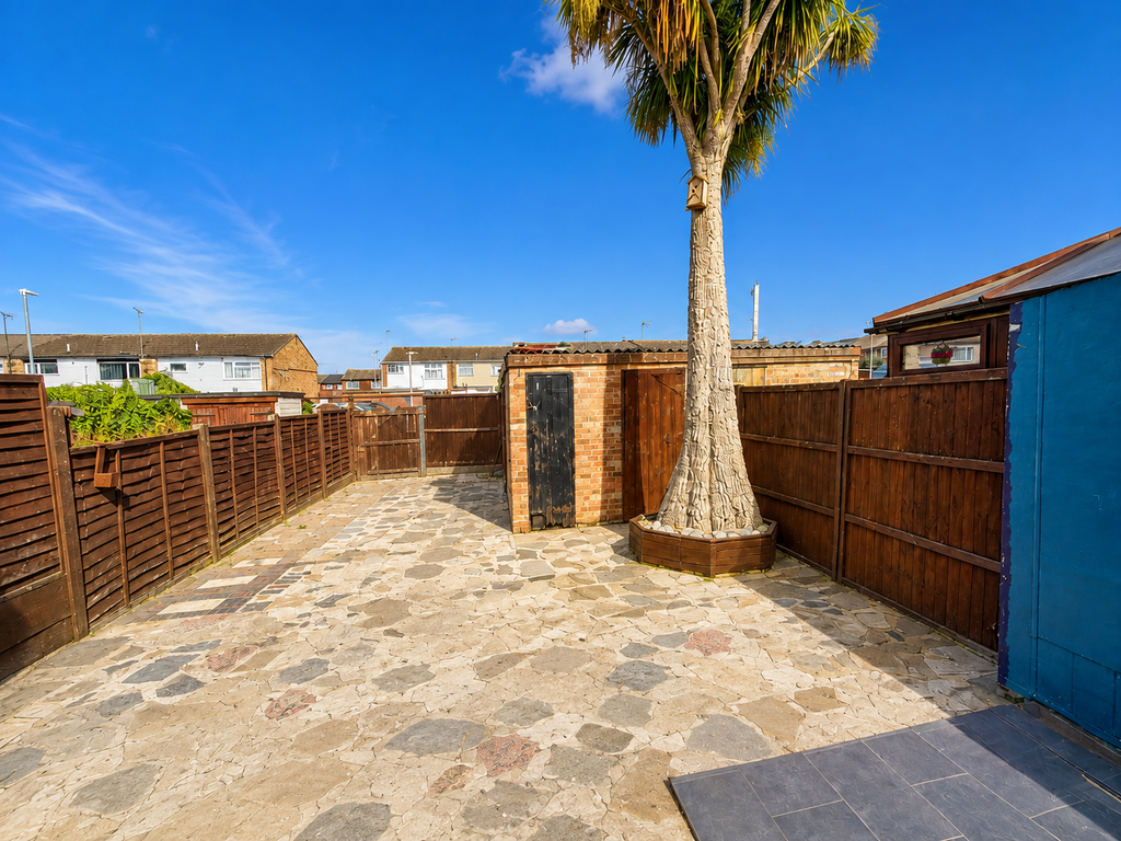 Property photo 2 of 18 Picture No. 43