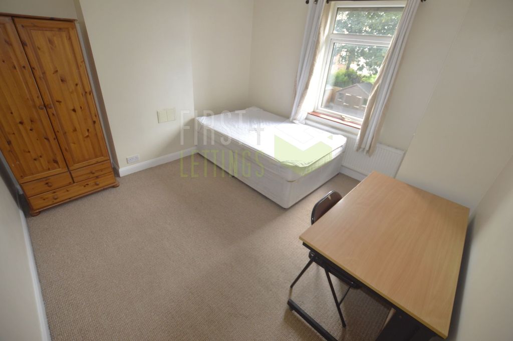 Property photo 3 of 10 Photo 13