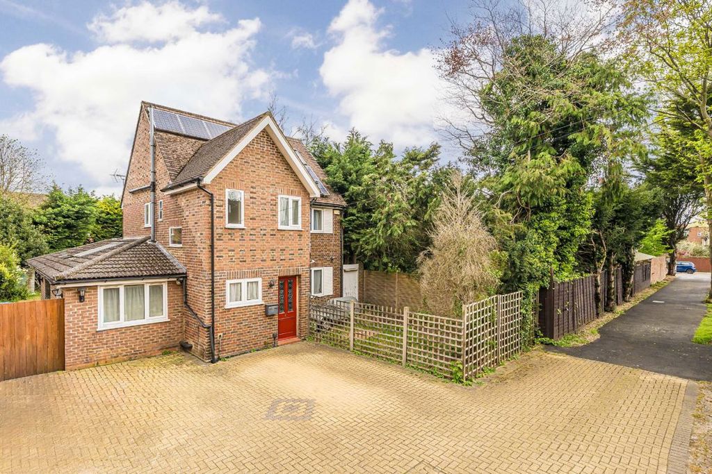Property photo 1 of 7